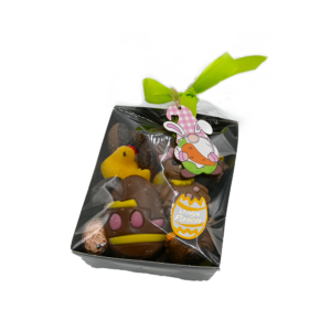Paasbakje met vrolijke paashanger